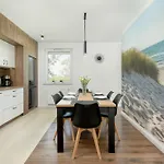 Duzy Z Parkingiem I Balkonem W Kolobrzegu By Renters Lägenhet *