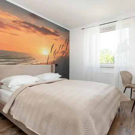 Duzy Z Parkingiem I Balkonem W Kolobrzegu By Renters