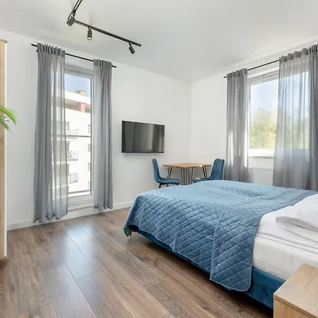 Duzy Z Parkingiem I Balkonem W Kolobrzegu By Renters Apartman Kołobrzeg