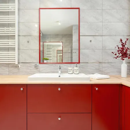 Duzy Z Parkingiem I Balkonem W Kolobrzegu By Renters Appartamento